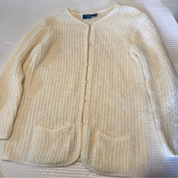 Tunic length button down cardigan.  Pearl buttons. front pockets szM Susan Ess - Picture 8 of 10